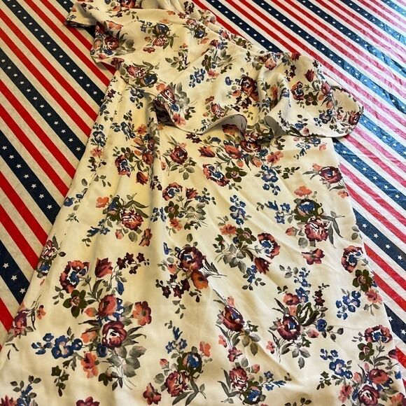 DO + BE White Floral Ruffle Off Shoulder Dress - Picture 5 of 10